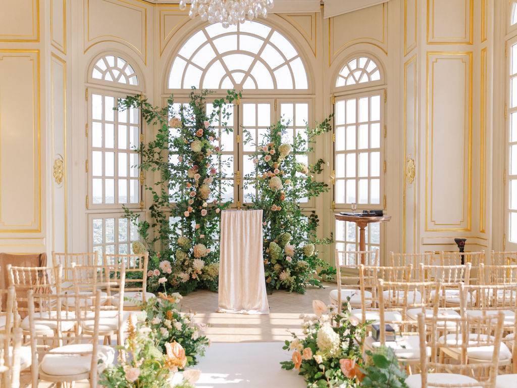Destination Wedding With Luxury Florals At Chateau Saint Georges